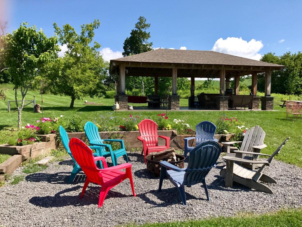 The Meadowlark Inn East Springfield Exterior photo