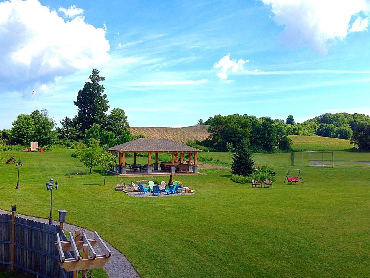 The Meadowlark Inn East Springfield Exterior photo